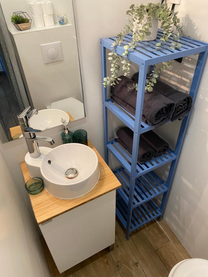 Nuit A La Roquette, Arles Apartment ภายนอก รูปภาพ