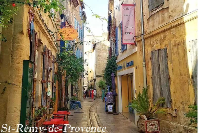Nuit A La Roquette, Arles Apartment ภายนอก รูปภาพ