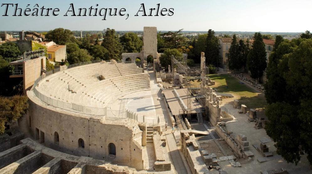 Nuit A La Roquette, Arles Apartment ภายนอก รูปภาพ